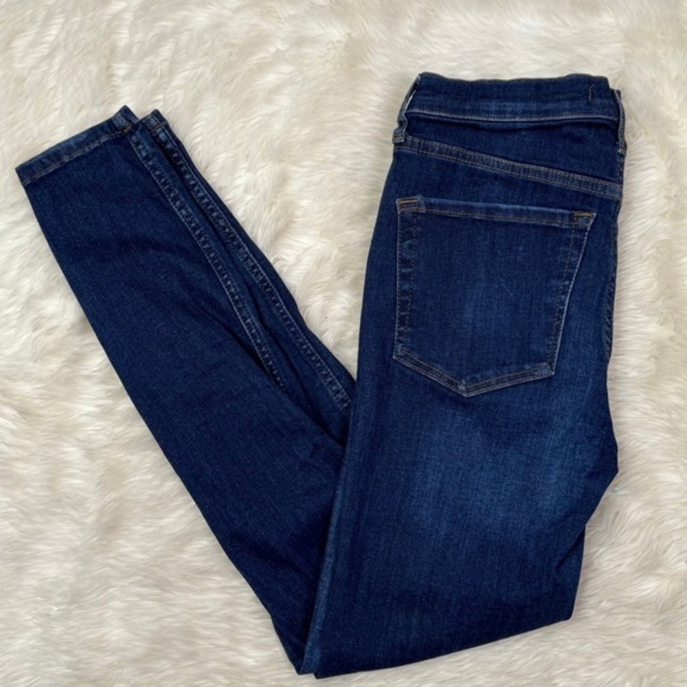 Free People Distressed Jeans Dark Wash Ripped Knee Size 26 - Picture 9 of 10
